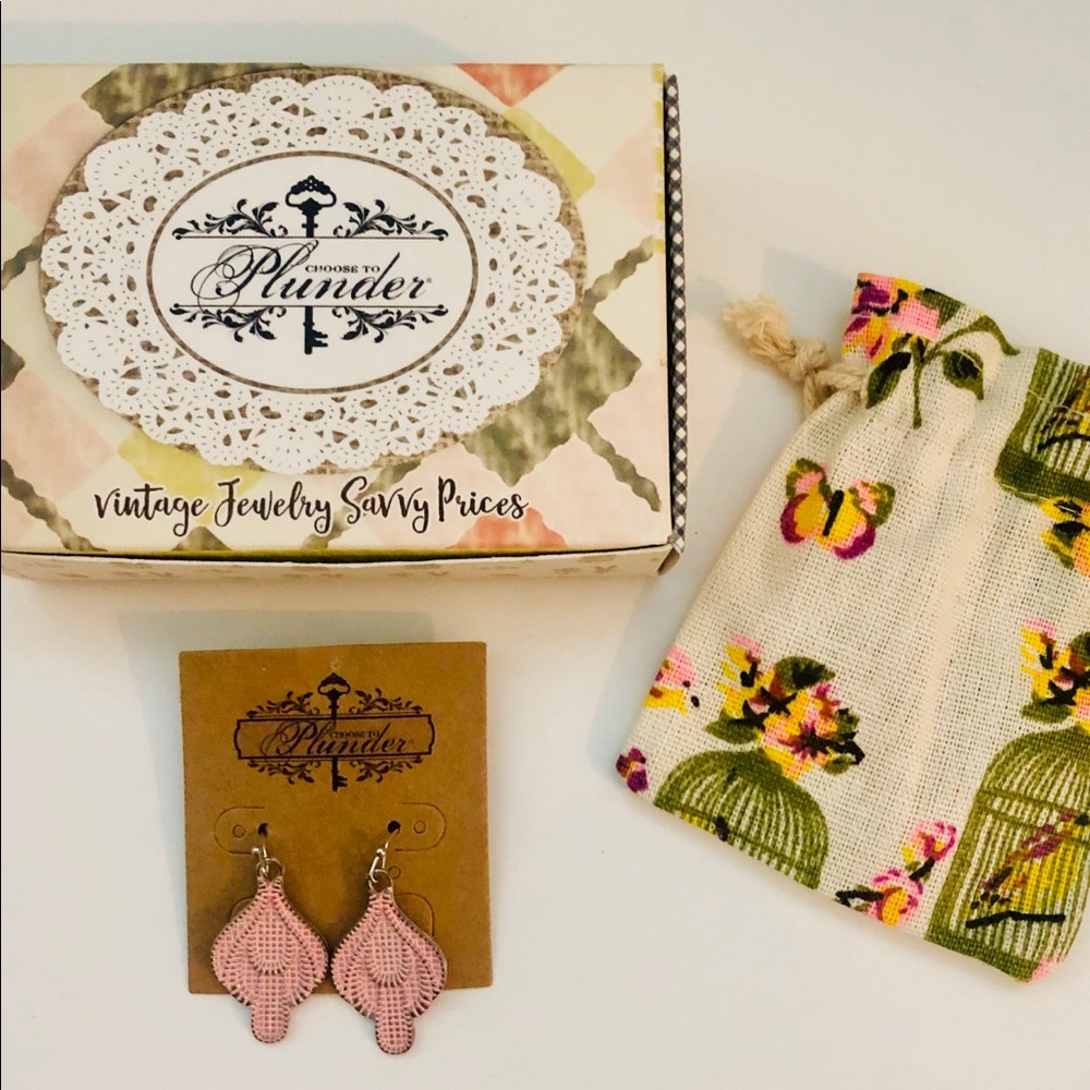 Plunder Vintage Jewelry Sonia Earrings